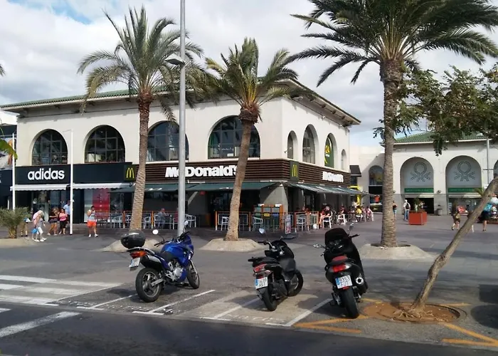 Casas Blancas Tortugas Playa de las Americas (Tenerife)